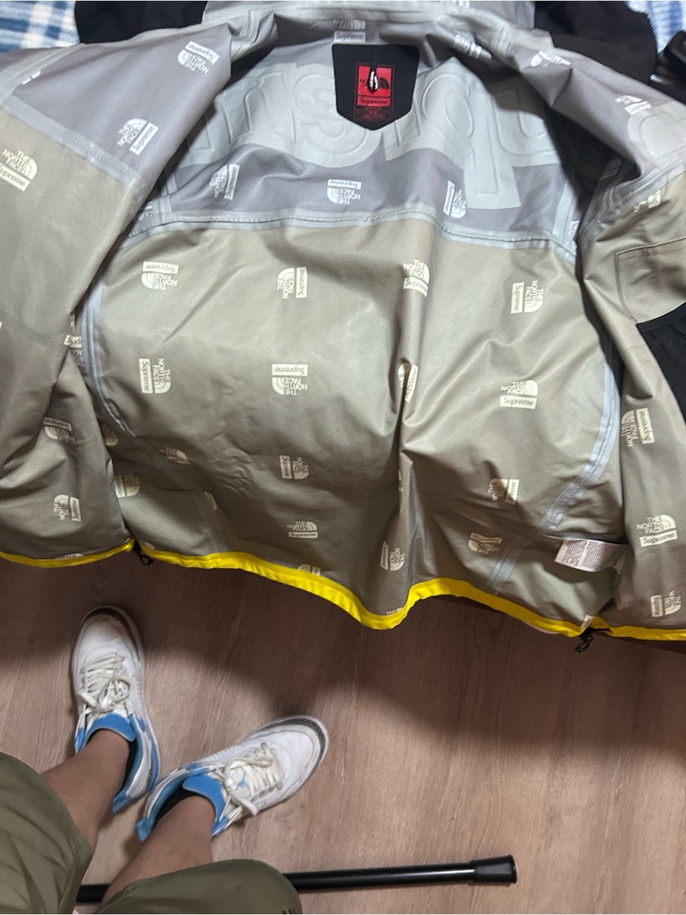 Supreme x The Northface Black and Yellow Taped Seam Shell Jacket - Picture 5 of 7